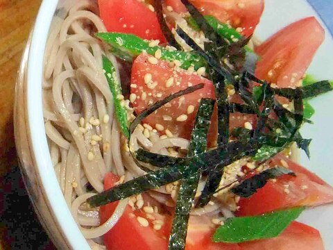 トマトとオクラのぶっかけ蕎麦